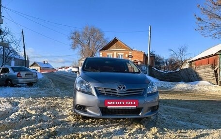 Toyota Verso I, 2011 год, 1 100 000 рублей, 14 фотография