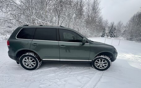 Volkswagen Touareg III, 2004 год, 850 000 рублей, 2 фотография