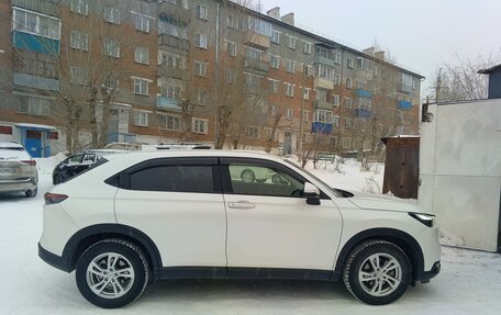 Honda Vezel, 2021 год, 2 370 000 рублей, 5 фотография