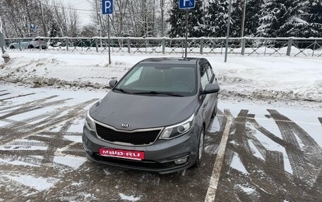 KIA Rio III рестайлинг, 2015 год, 1 380 000 рублей, 1 фотография