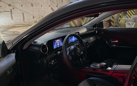 Mercedes-Benz CLA, 2019 год, 3 200 000 рублей, 14 фотография