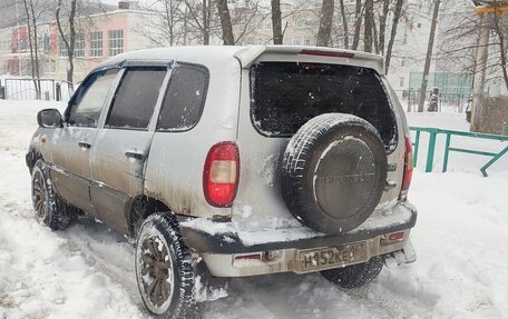 Chevrolet Niva I рестайлинг, 2003 год, 185 000 рублей, 4 фотография