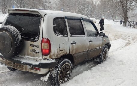 Chevrolet Niva I рестайлинг, 2003 год, 185 000 рублей, 5 фотография