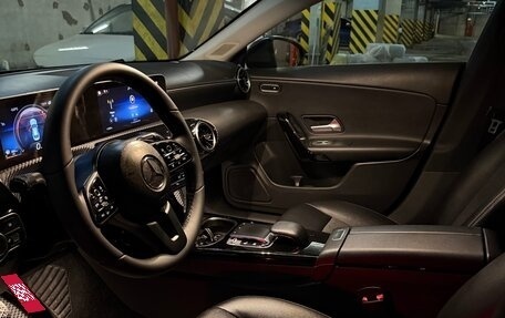 Mercedes-Benz CLA, 2019 год, 3 200 000 рублей, 15 фотография