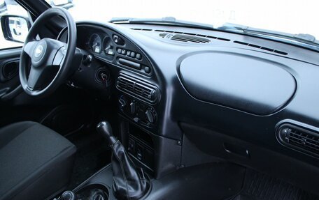 Chevrolet Niva I рестайлинг, 2017 год, 739 000 рублей, 8 фотография