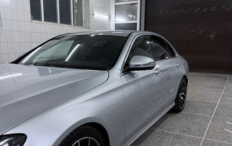 Mercedes-Benz E-Класс, 2019 год, 2 800 000 рублей, 7 фотография