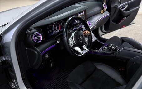 Mercedes-Benz E-Класс, 2019 год, 2 800 000 рублей, 10 фотография