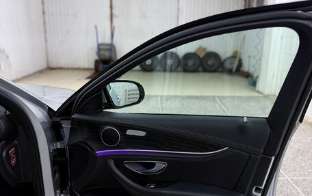 Mercedes-Benz E-Класс, 2019 год, 2 800 000 рублей, 14 фотография