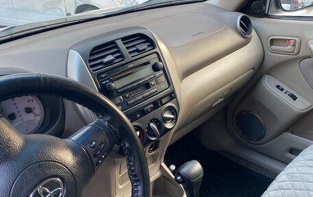 Toyota RAV4, 2003 год, 650 000 рублей, 2 фотография