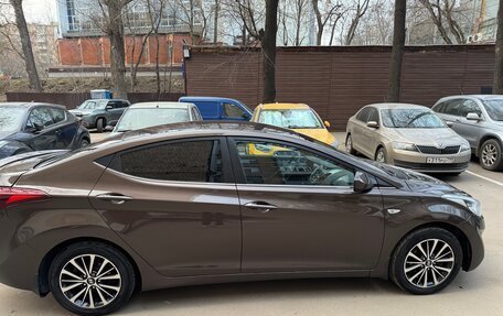 Hyundai Elantra V, 2015 год, 1 000 000 рублей, 4 фотография