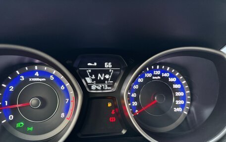 Hyundai Elantra V, 2015 год, 1 000 000 рублей, 13 фотография