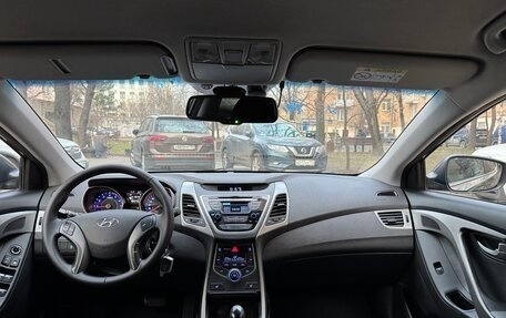 Hyundai Elantra V, 2015 год, 1 000 000 рублей, 10 фотография