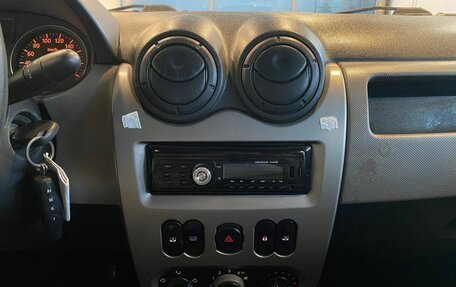 Renault Logan I, 2010 год, 335 000 рублей, 13 фотография