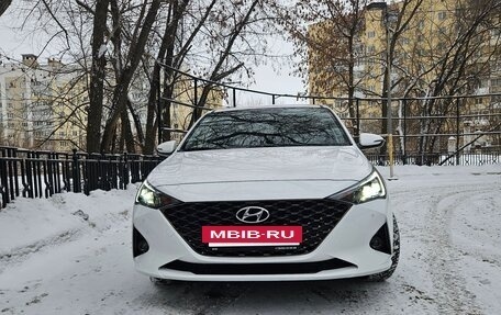 Hyundai Solaris II рестайлинг, 2022 год, 2 250 000 рублей, 3 фотография