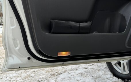 Toyota Land Cruiser Prado 150 рестайлинг 2, 2012 год, 2 282 000 рублей, 16 фотография