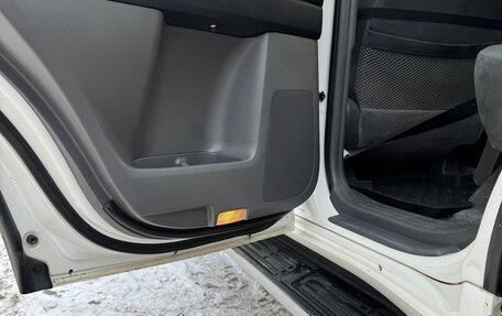 Toyota Land Cruiser Prado 150 рестайлинг 2, 2012 год, 2 282 000 рублей, 17 фотография