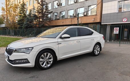 Skoda Superb III рестайлинг, 2020 год, 2 450 000 рублей, 2 фотография