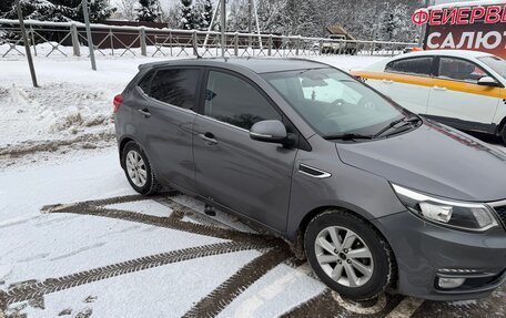 KIA Rio III рестайлинг, 2015 год, 1 380 000 рублей, 2 фотография