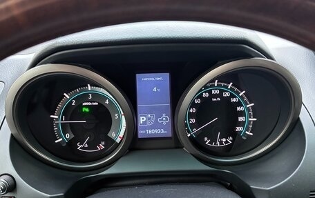 Toyota Land Cruiser Prado 150 рестайлинг 2, 2013 год, 3 400 000 рублей, 1 фотография