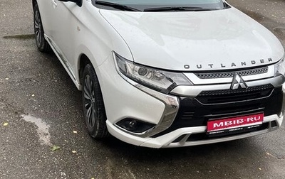 Mitsubishi Outlander III рестайлинг 3, 2022 год, 2 765 000 рублей, 1 фотография