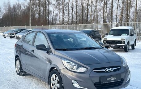 Hyundai Solaris II рестайлинг, 2012 год, 690 000 рублей, 1 фотография
