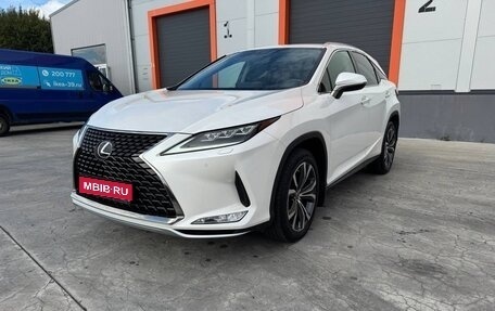 Lexus RX IV рестайлинг, 2021 год, 5 600 000 рублей, 1 фотография