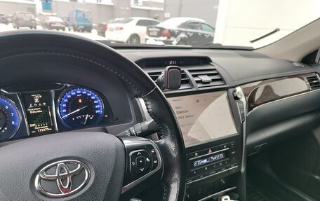 Toyota Camry, 2018 год, 2 399 999 рублей, 10 фотография