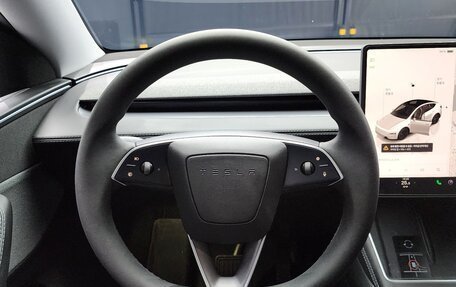 Tesla Model Y I, 2025 год, 6 441 000 рублей, 12 фотография