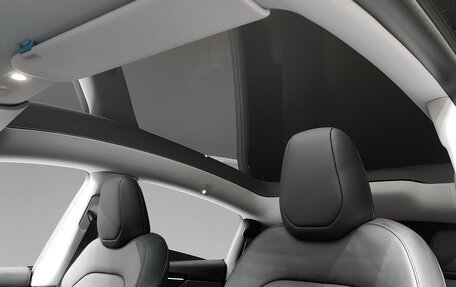 Tesla Model Y I, 2025 год, 6 441 000 рублей, 17 фотография