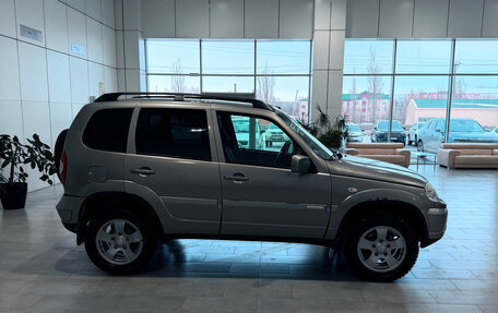 Chevrolet Niva I рестайлинг, 2011 год, 610 000 рублей, 4 фотография