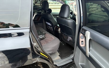 Toyota Land Cruiser Prado 150 рестайлинг 2, 2013 год, 3 400 000 рублей, 19 фотография