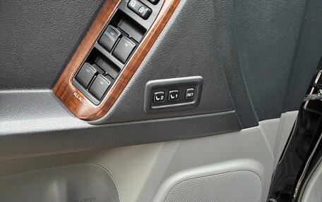 Toyota Land Cruiser Prado 150 рестайлинг 2, 2013 год, 3 400 000 рублей, 26 фотография