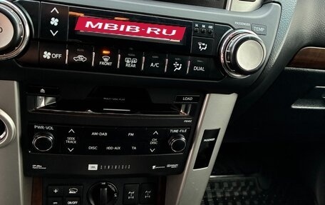 Toyota Land Cruiser Prado 150 рестайлинг 2, 2013 год, 3 400 000 рублей, 29 фотография