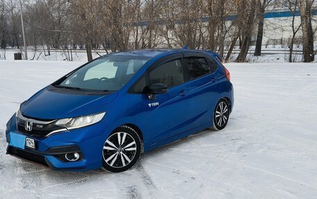 Honda Fit III, 2018 год, 1 590 000 рублей, 10 фотография