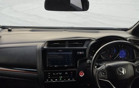 Honda Fit III, 2018 год, 1 590 000 рублей, 33 фотография