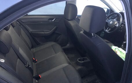 Skoda Rapid I, 2014 год, 1 055 000 рублей, 12 фотография