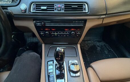 BMW 7 серия, 2014 год, 2 100 000 рублей, 36 фотография