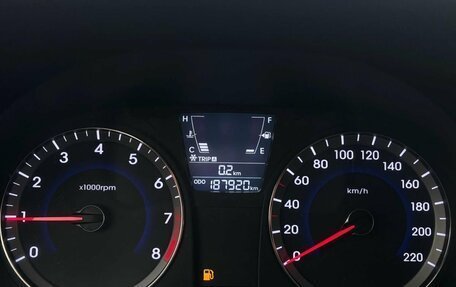 Hyundai Solaris II рестайлинг, 2012 год, 690 000 рублей, 16 фотография