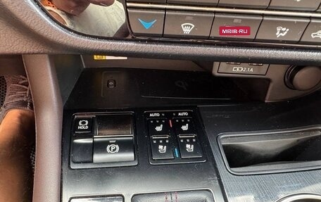 Lexus RX IV рестайлинг, 2021 год, 5 600 000 рублей, 15 фотография