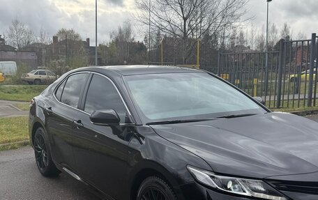 Toyota Camry, 2021 год, 2 970 000 рублей, 2 фотография