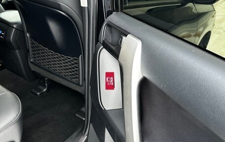 Toyota Land Cruiser Prado 150 рестайлинг 2, 2023 год, 6 700 000 рублей, 6 фотография