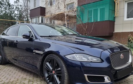 Jaguar XJ IV (X351), 2017 год, 3 200 000 рублей, 2 фотография