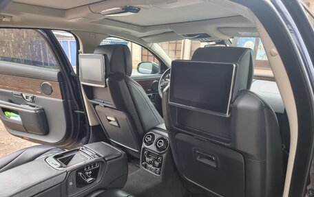 Jaguar XJ IV (X351), 2017 год, 3 200 000 рублей, 9 фотография