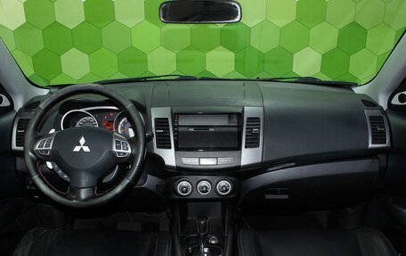 Mitsubishi Outlander III рестайлинг 3, 2008 год, 850 000 рублей, 13 фотография