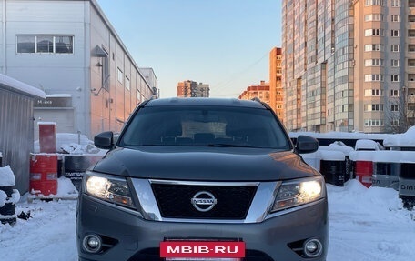 Nissan Pathfinder, 2015 год, 1 799 000 рублей, 5 фотография