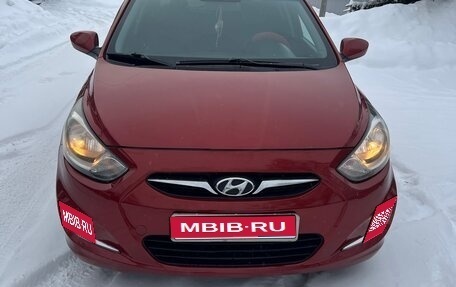 Hyundai Solaris II рестайлинг, 2012 год, 550 000 рублей, 1 фотография
