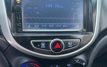 Hyundai Solaris II рестайлинг, 2012 год, 550 000 рублей, 13 фотография