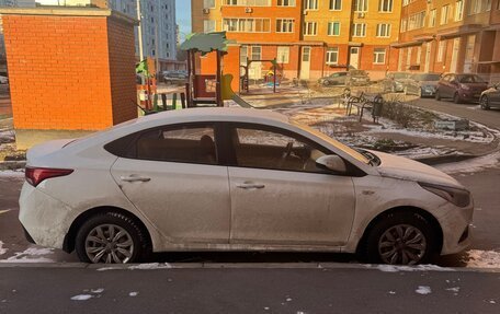Hyundai Solaris II рестайлинг, 2018 год, 1 060 000 рублей, 4 фотография