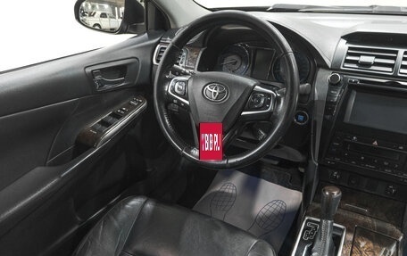 Toyota Camry, 2016 год, 2 149 000 рублей, 10 фотография