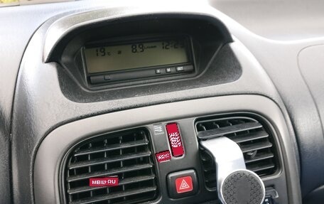 Mitsubishi Carisma I, 2002 год, 250 000 рублей, 1 фотография